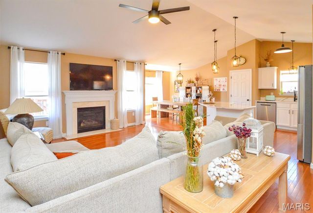 2250 Amberleigh Drive, Maryville, IL 62062