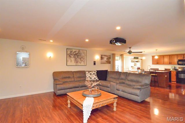 2250 Amberleigh Drive, Maryville, IL 62062