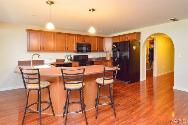 2250 Amberleigh Drive, Maryville, IL 62062