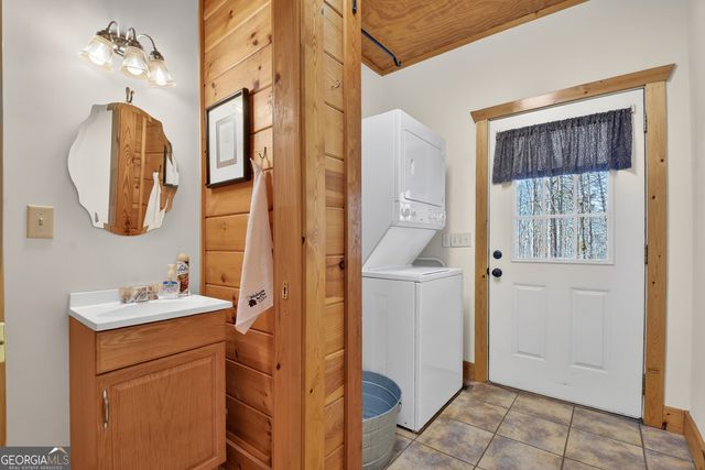 396 Dover Falls Trail, Ellijay, GA 30540