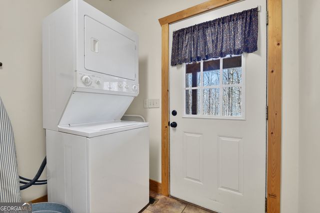 396 Dover Falls Trail, Ellijay, GA 30540
