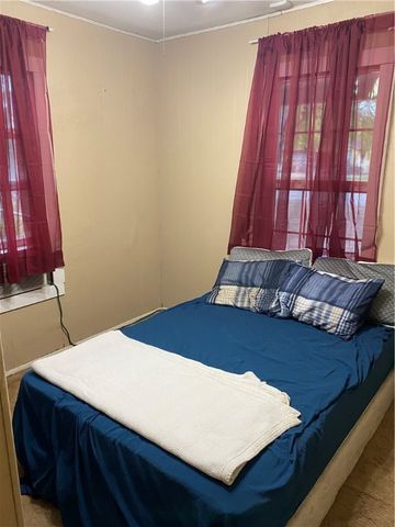 408 W Ave C, Kingsville, TX 78363