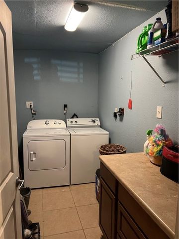 408 W Ave C, Kingsville, TX 78363