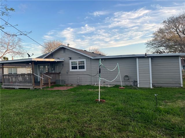 408 W Ave C, Kingsville, TX 78363