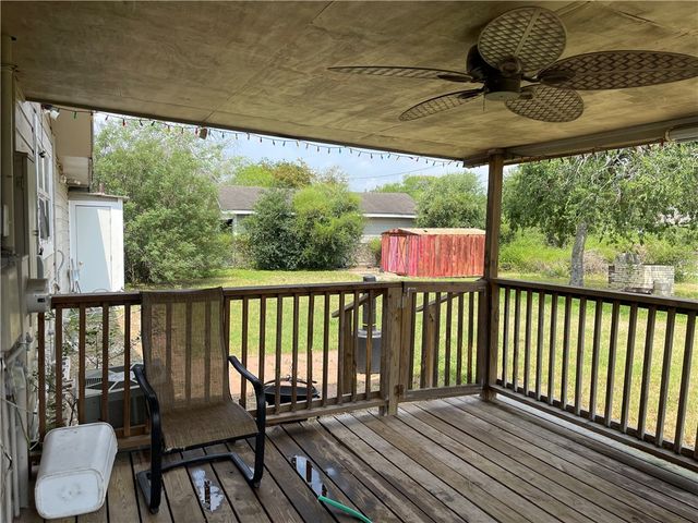 408 W Ave C, Kingsville, TX 78363