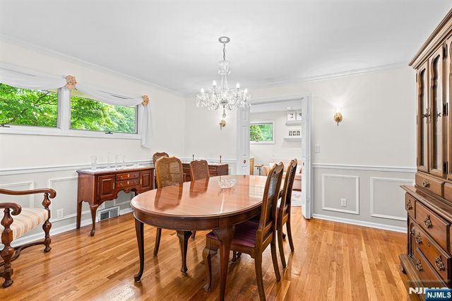 226 Mulberry Place, Ridgewood, NJ 07450