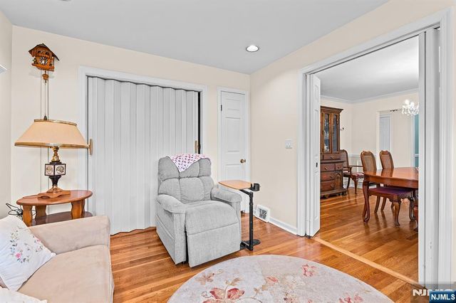 226 Mulberry Place, Ridgewood, NJ 07450