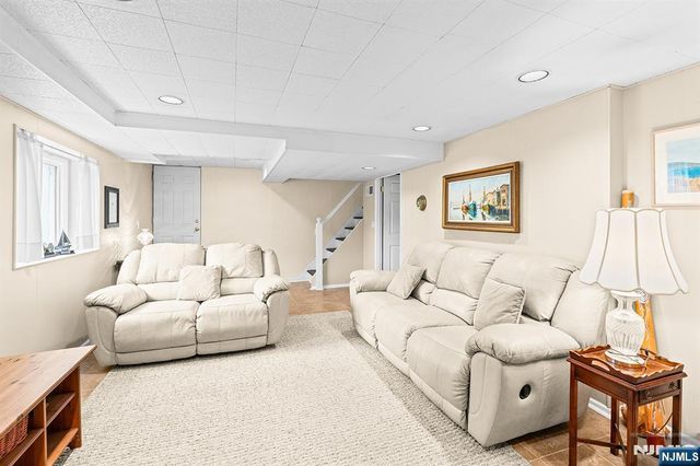 226 Mulberry Place, Ridgewood, NJ 07450
