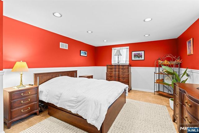 226 Mulberry Place, Ridgewood, NJ 07450