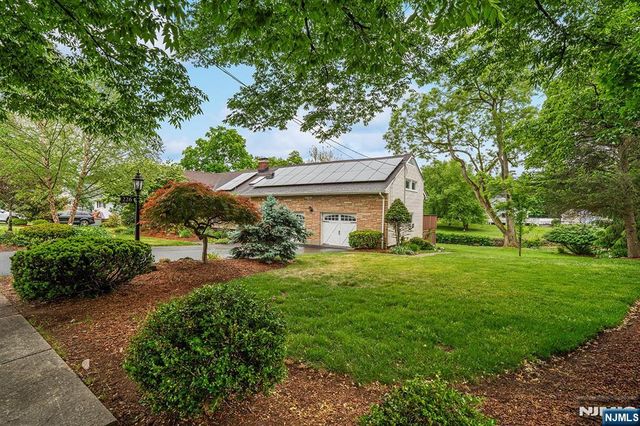 226 Mulberry Place, Ridgewood, NJ 07450