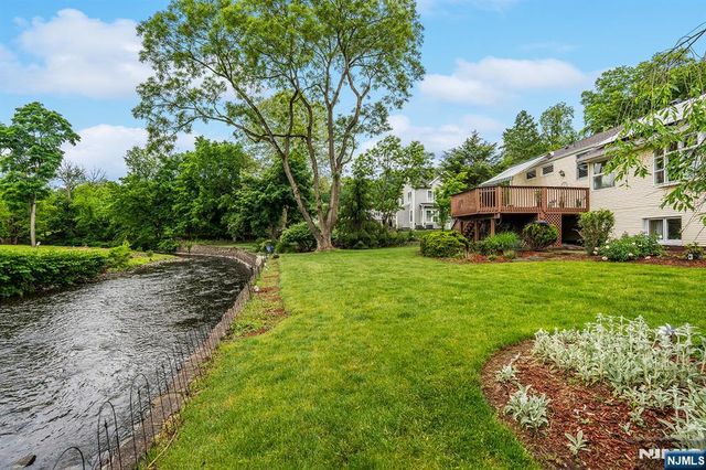 226 Mulberry Place, Ridgewood, NJ 07450