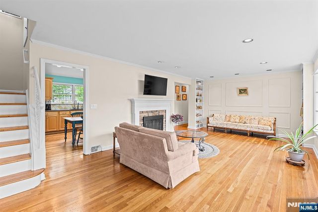 226 Mulberry Place, Ridgewood, NJ 07450