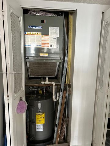 17890 W Dixie Highway 714, North Miami Beach, FL 33160