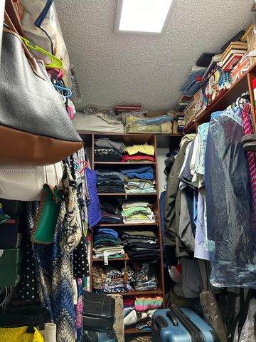 17890 W Dixie Highway 714, North Miami Beach, FL 33160