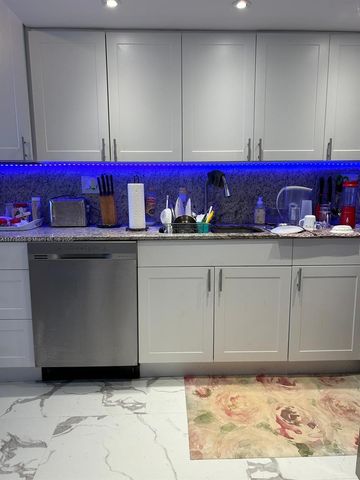 17890 W Dixie Highway 714, North Miami Beach, FL 33160