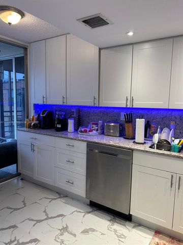 17890 W Dixie Highway 714, North Miami Beach, FL 33160