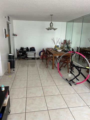 17890 W Dixie Highway 714, North Miami Beach, FL 33160