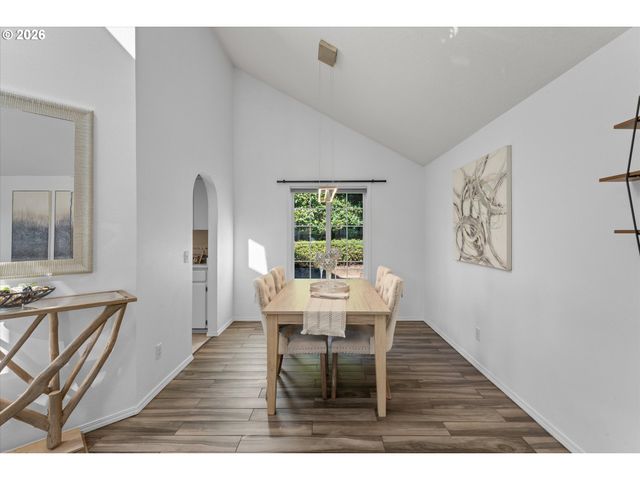 14041 Sw FANNO CREEK Dr, Tigard, OR 97224