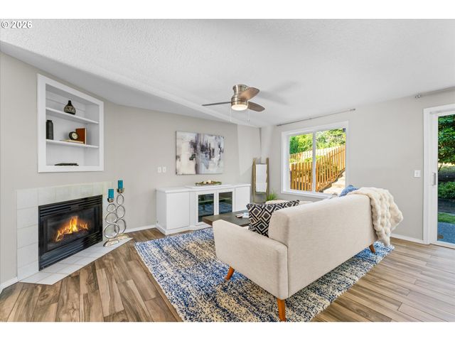 14041 Sw FANNO CREEK Dr, Tigard, OR 97224