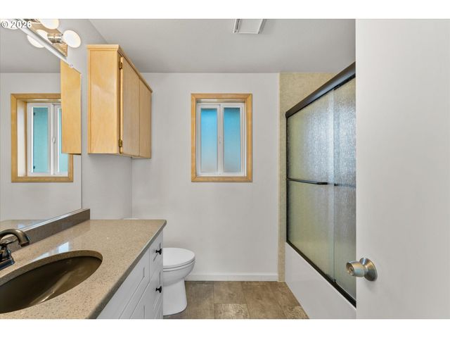 14041 Sw FANNO CREEK Dr, Tigard, OR 97224