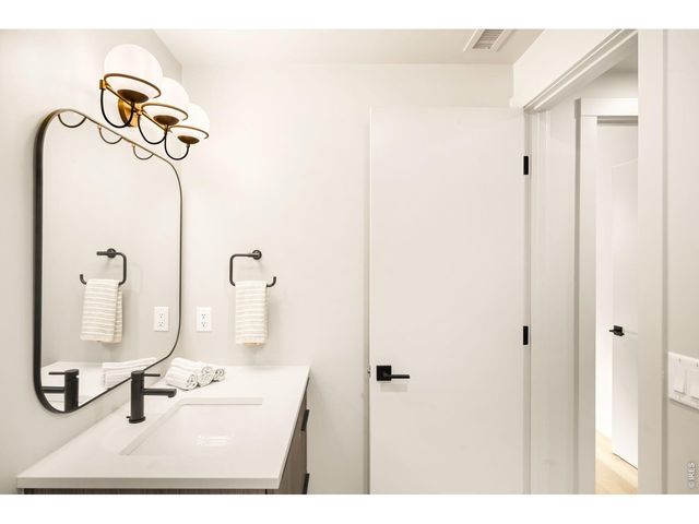 2116 Pearl St C, Boulder, CO 80302