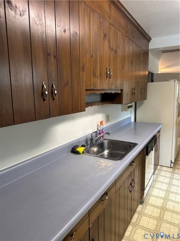 2208 Grant St, Hopewell, VA 23860