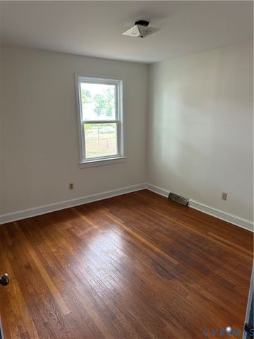 2208 Grant St, Hopewell, VA 23860