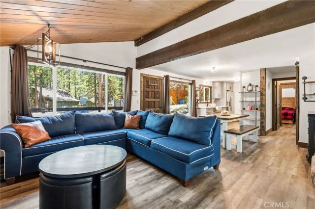 426 Crystal Court, Big Bear Lake, CA 92315