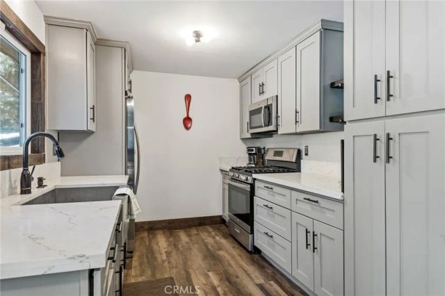 426 Crystal Court, Big Bear Lake, CA 92315