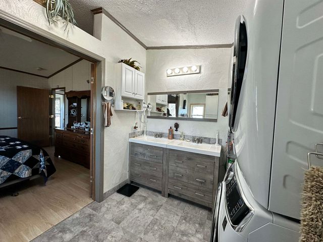 12880 2900 Road, Hotchkiss, CO 81419