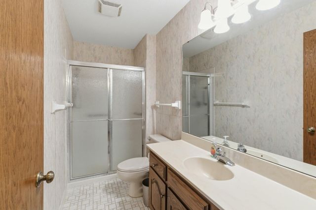 3030 Saint Albans Mill Road 213, Minnetonka, MN 55305