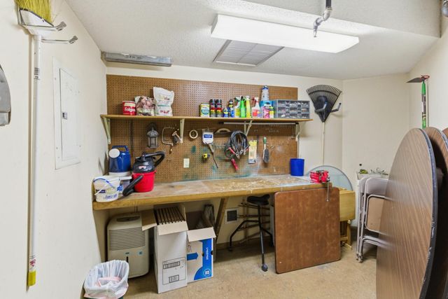 3030 Saint Albans Mill Road 213, Minnetonka, MN 55305