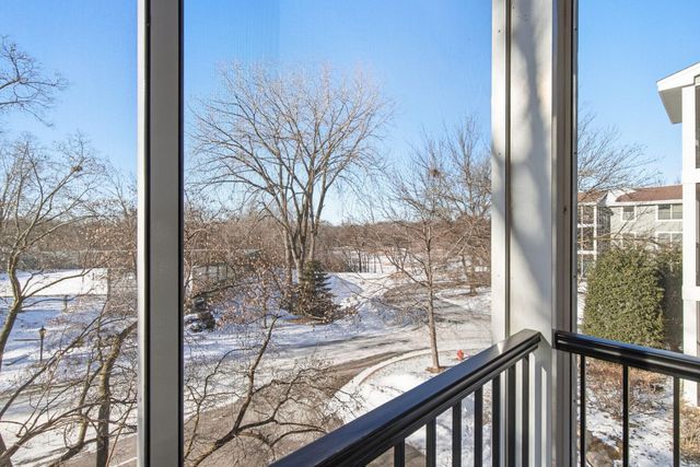 3030 Saint Albans Mill Road 213, Minnetonka, MN 55305