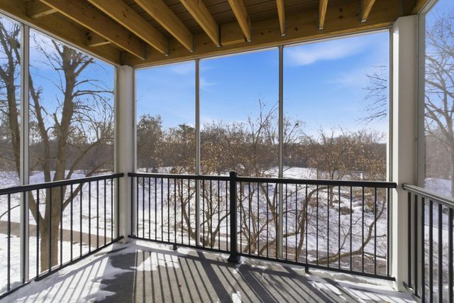 3030 Saint Albans Mill Road 213, Minnetonka, MN 55305