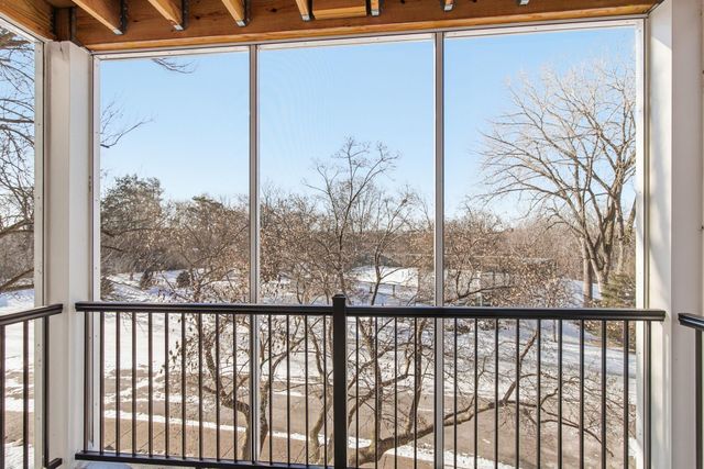 3030 Saint Albans Mill Road 213, Minnetonka, MN 55305