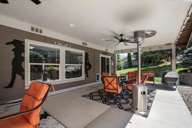 3721 Cherry Ct., West Richland, WA 99353