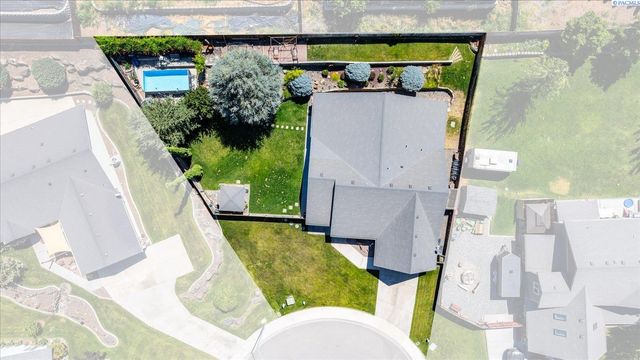 3721 Cherry Ct., West Richland, WA 99353