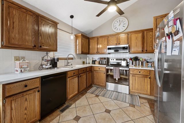 9701 W Greenspoint St, Wichita, KS 67205