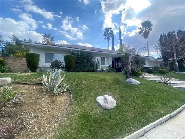 23552 Kivik Street, Woodland Hills, CA 91367