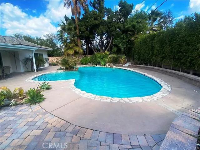 23552 Kivik Street, Woodland Hills, CA 91367
