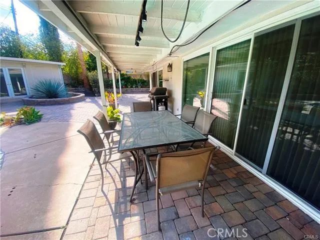 23552 Kivik Street, Woodland Hills, CA 91367