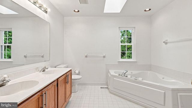 432 COUNTRY CLUB DR, Lansdale, PA 19446