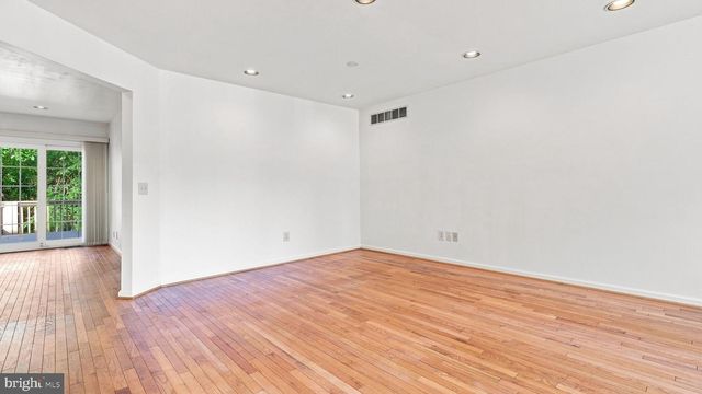 432 COUNTRY CLUB DR, Lansdale, PA 19446