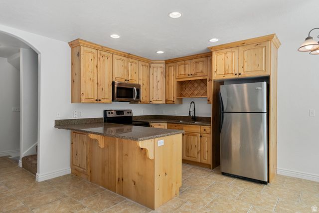 7183 S VILLA PLACE DR, Midvale, UT 84047