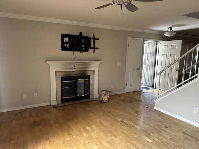 6762 Calvine Rd, Sacramento, CA 95823