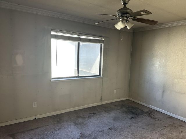 6762 Calvine Rd, Sacramento, CA 95823