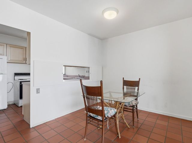 5530 S Shore Drive 17A, Chicago, IL 60637