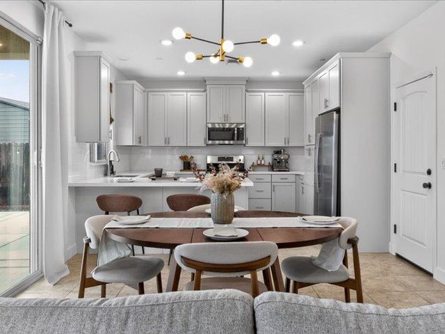 9509 Cheverny Way, Sacramento, CA 95829