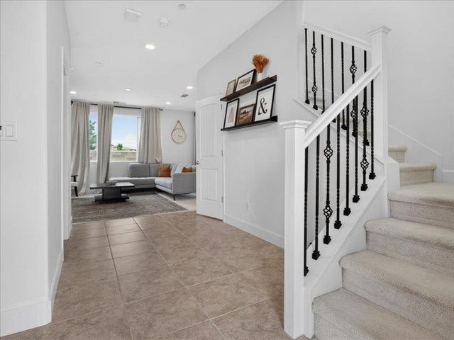 9509 Cheverny Way, Sacramento, CA 95829