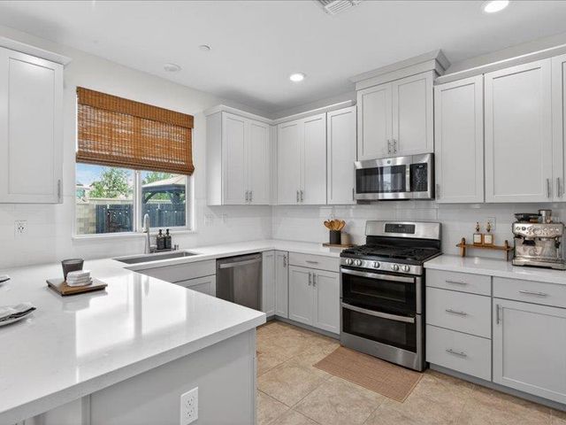 9509 Cheverny Way, Sacramento, CA 95829